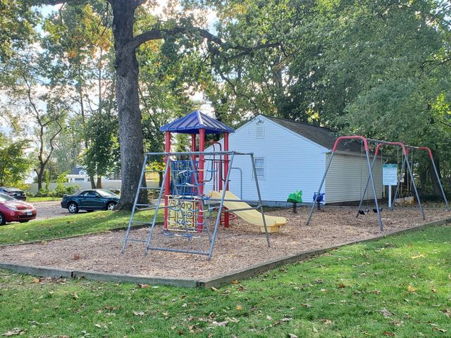 421 Sylvan Knoll Road, Stamford, CT 06902