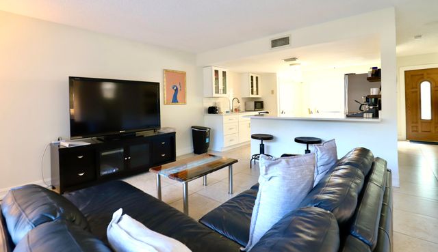 1701 SW 24th Street 1-2, Fort Lauderdale, FL 33315