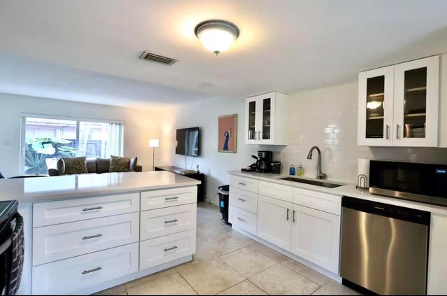 1701 SW 24th Street 1-2, Fort Lauderdale, FL 33315