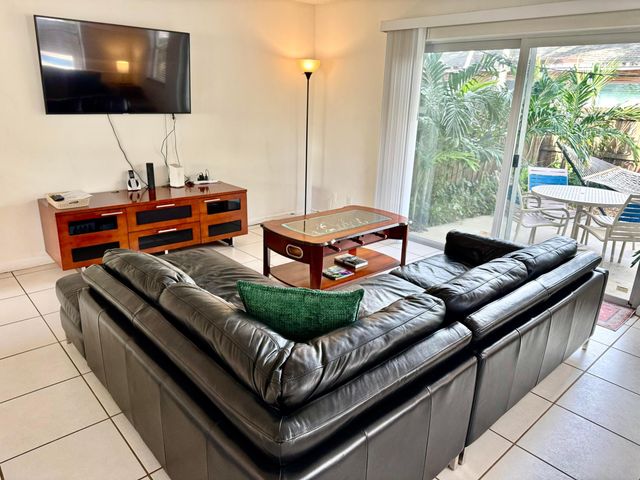 1701 SW 24th Street 1-2, Fort Lauderdale, FL 33315