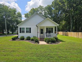 816 Barnes Street, Reidsville, NC 27320