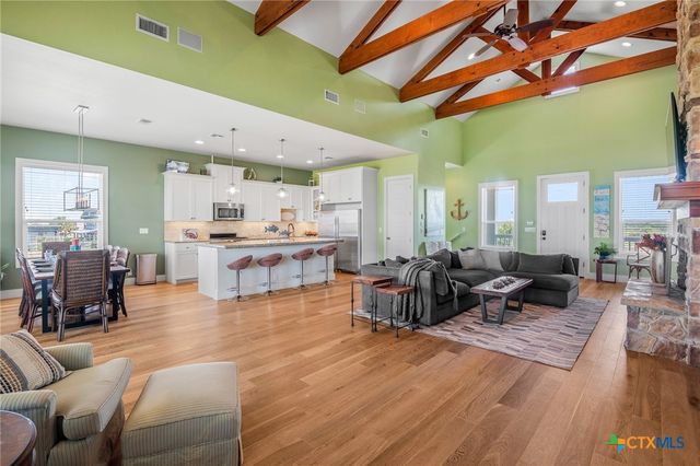 342 Bay Club Drive, Seadrift, TX 77983