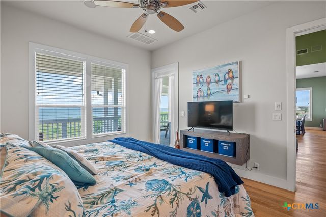 342 Bay Club Drive, Seadrift, TX 77983