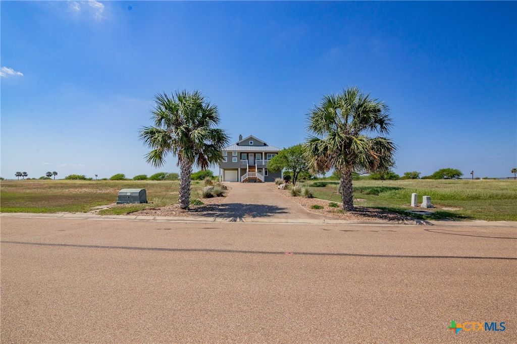 342 Bay Club Drive, Seadrift, TX 77983