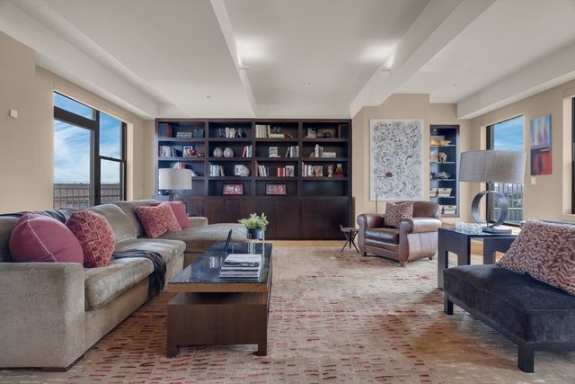 1166 Washington St 704-6, Boston, MA 02118