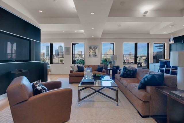 1166 Washington St 704-6, Boston, MA 02118