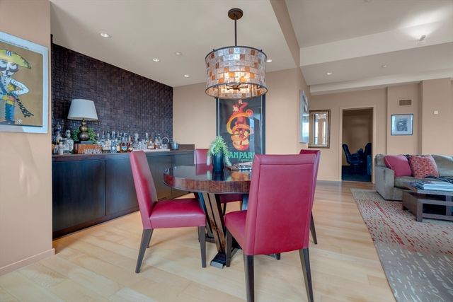 1166 Washington St 704-6, Boston, MA 02118