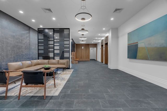 1166 Washington St 704-6, Boston, MA 02118