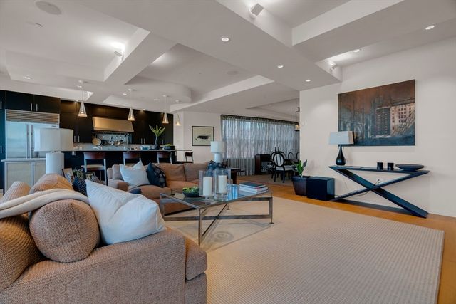 1166 Washington St 704-6, Boston, MA 02118