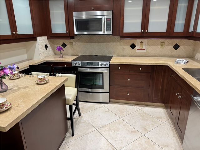 9801 Collins Ave 14T, Bal Harbour, FL 33154