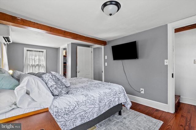 1001 FISHING CREEK VALLEY RD, Harrisburg, PA 17112