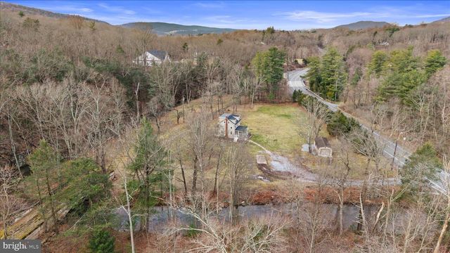 1001 FISHING CREEK VALLEY RD, Harrisburg, PA 17112