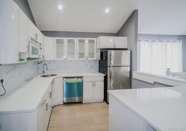 587 Miller Avenue, Freeport, NY 11520