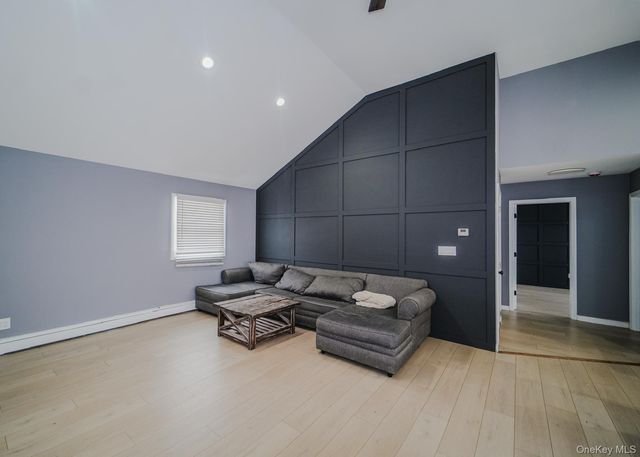 587 Miller Avenue, Freeport, NY 11520