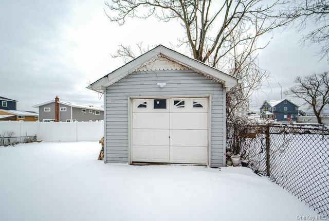 587 Miller Avenue, Freeport, NY 11520