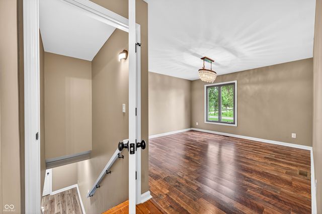 1165 Cottonwood Drive, Columbus, IN 47203