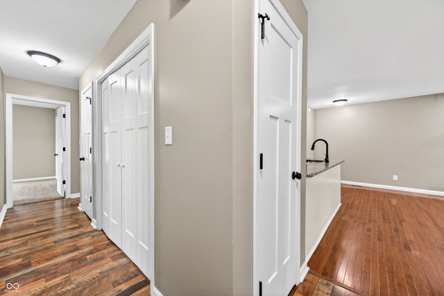 1165 Cottonwood Drive, Columbus, IN 47203