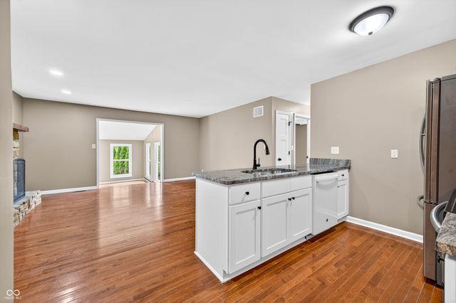 1165 Cottonwood Drive, Columbus, IN 47203
