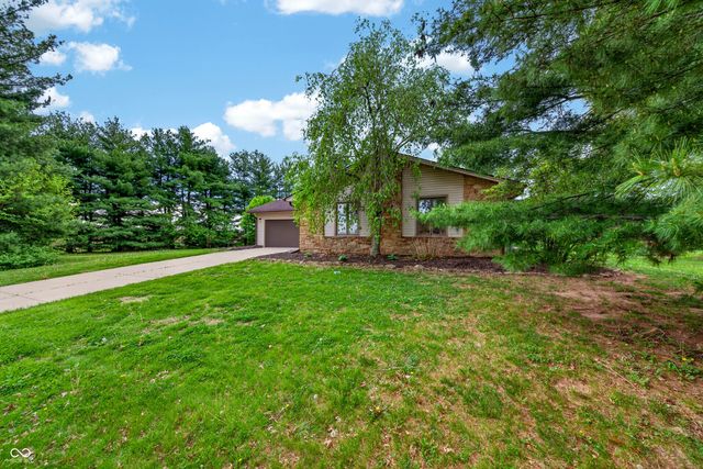 1165 Cottonwood Drive, Columbus, IN 47203