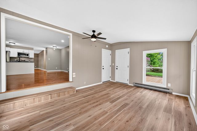 1165 Cottonwood Drive, Columbus, IN 47203