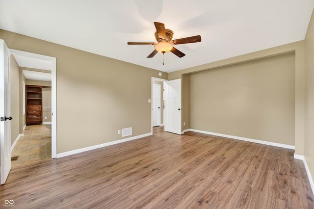 1165 Cottonwood Drive, Columbus, IN 47203