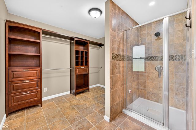 1165 Cottonwood Drive, Columbus, IN 47203