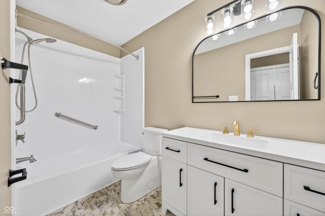 1165 Cottonwood Drive, Columbus, IN 47203