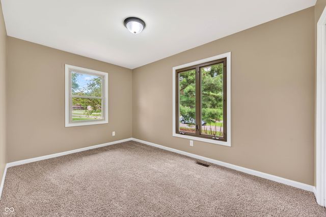 1165 Cottonwood Drive, Columbus, IN 47203