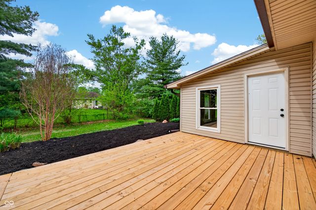1165 Cottonwood Drive, Columbus, IN 47203