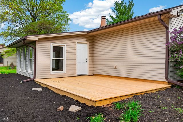1165 Cottonwood Drive, Columbus, IN 47203