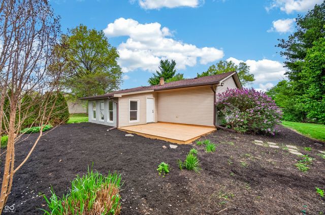 1165 Cottonwood Drive, Columbus, IN 47203