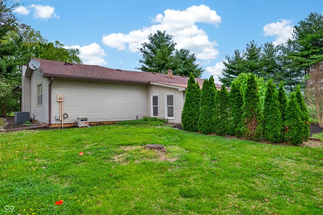 1165 Cottonwood Drive, Columbus, IN 47203