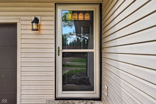 1165 Cottonwood Drive, Columbus, IN 47203