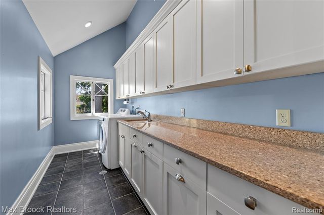 532 Brookside Avenue, Birmingham, MI 48009