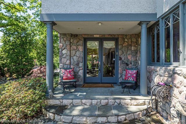 532 Brookside Avenue, Birmingham, MI 48009