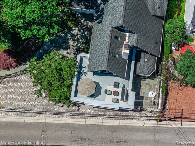 532 Brookside Avenue, Birmingham, MI 48009
