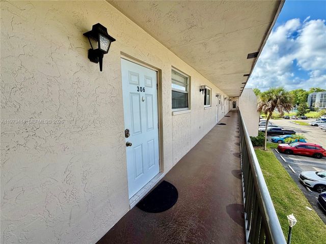 7450 NW 17th St 306, Plantation, FL 33313