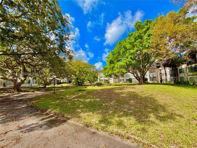 7450 NW 17th St 306, Plantation, FL 33313