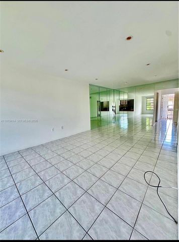 7450 NW 17th St 306, Plantation, FL 33313