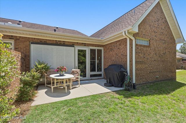 8266 Stenton Drive NE, Leland, NC 28451