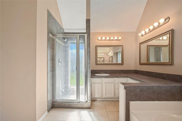 6903 Foxcroft Lane, Humble, TX 77338