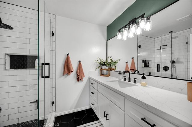 1714 S Heritage Circle, Anaheim, CA 92804