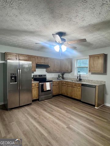 1300 Hill Street, Comer, GA 30629