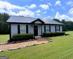 1300 Hill Street, Comer, GA 30629