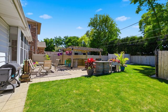 204 S Home Avenue, Park Ridge, IL 60068