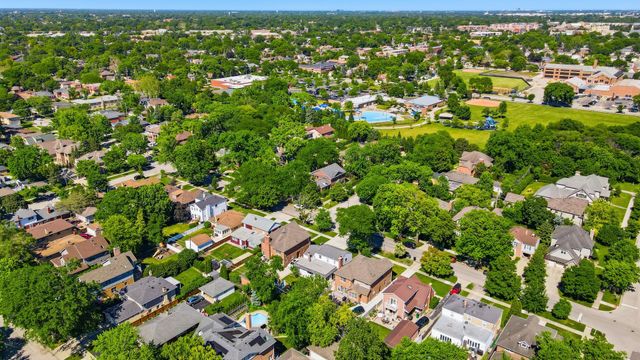 204 S Home Avenue, Park Ridge, IL 60068
