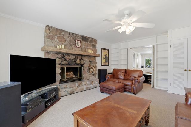 204 S Home Avenue, Park Ridge, IL 60068
