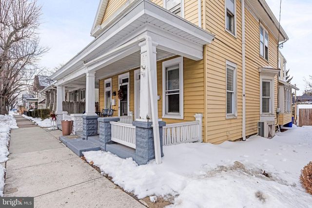 430 W SIMPSON ST, Mechanicsburg, PA 17055