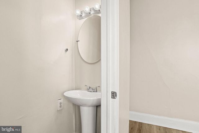 430 W SIMPSON ST, Mechanicsburg, PA 17055