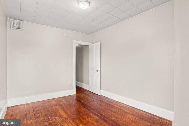 430 W SIMPSON ST, Mechanicsburg, PA 17055